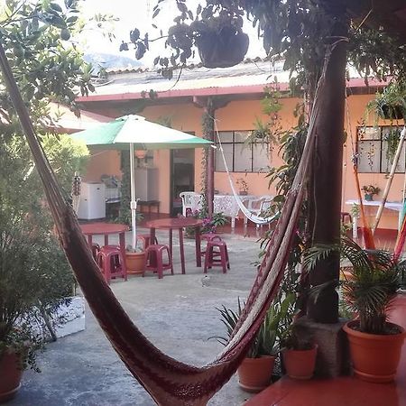 Hostal Morenos Antigua Extérieur photo