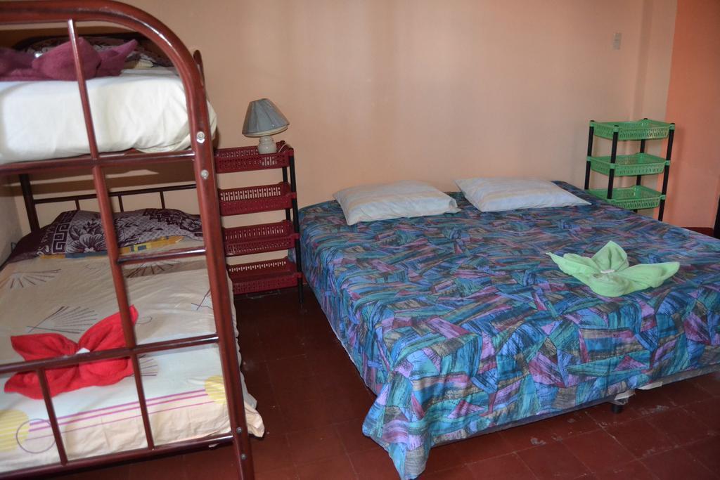 Hostal Morenos Antigua Extérieur photo