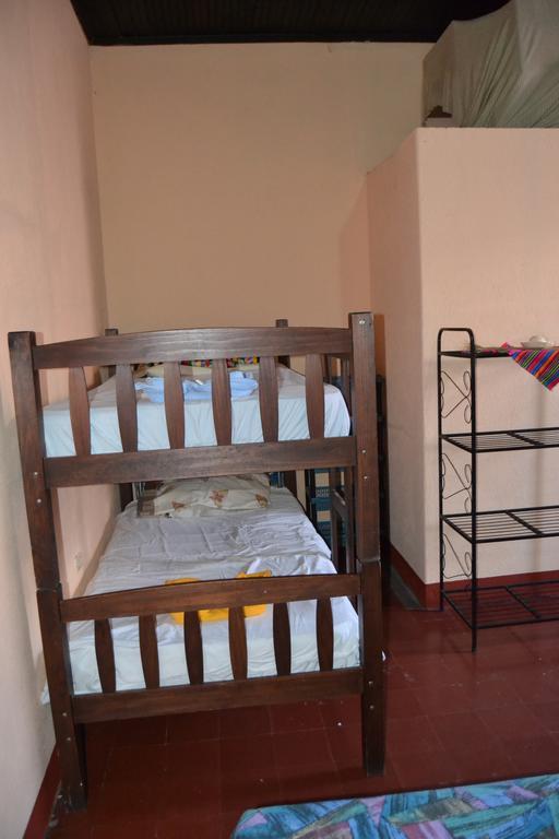 Hostal Morenos Antigua Extérieur photo