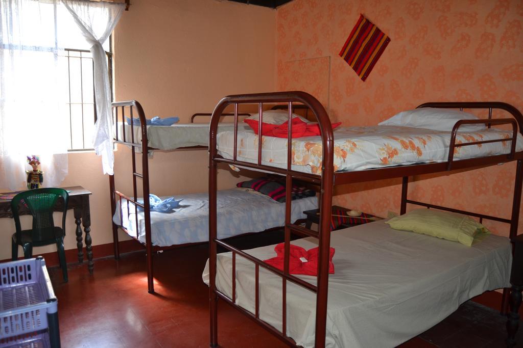 Hostal Morenos Antigua Extérieur photo